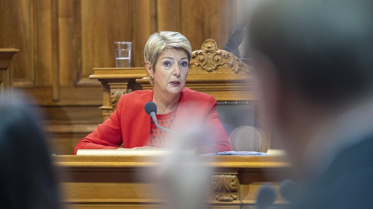 Grüssen sie einander noch? Bundesrätin Karin Keller-Sutter und ...