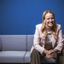 «Big Blue» im Blut: Die neue Schweiz-Chefin von IBM ist seit 15 Jahren dabei und kennt das Unternehmen gut. Von Schwerfälligkeit des blauen Dinosauriers will sie nichts wissen.