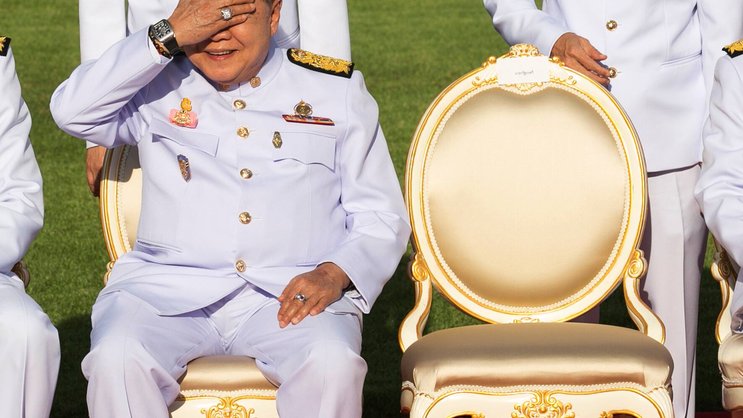 General Prawit Wongsuwan mit seiner Richard-Mille-Uhr: Thailand fragt sich, wie er sich die Luxus-Uhr leisten kann.