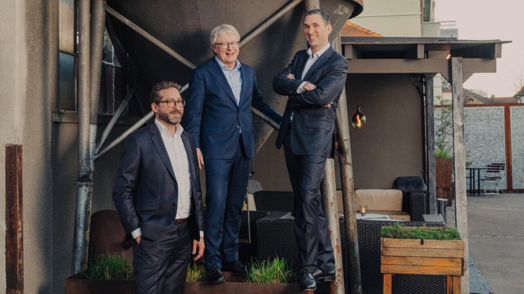 Senior Investment Advisor Sebastian Gras, der Leiter Privatkunden Daniel Kummer und Senior Berater Private Banking Michael Brotbeck (v.r.) von der Thurgauer Kantonalbank, dem Gesamtsieger.