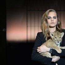 Model Cara Delevingne: Die Britin wirbt seit 2015 für die Schweizer Uhrenmarke TAG Heuer.