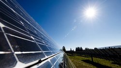 Sonnenenergie: In 15 bis 20 Jahren sind vier von fünf Atomkraftwerke abgeschaltet. Keystone