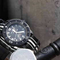 Die zweite «Collab» von Swatch mit einer Konzernmarke resultierte 2023 in der Scuba Fifty Fathoms – einem Modell, das es aktuell in sechs Ausführungen gibt (hier abgebildet die «Ocean of Storms» von Januar 2024).