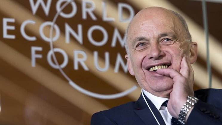 Ueli Maurer am WEF 2019: Geldaufnehmen leicht gemacht.