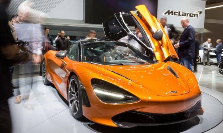 mclaren-autosalon.jpg