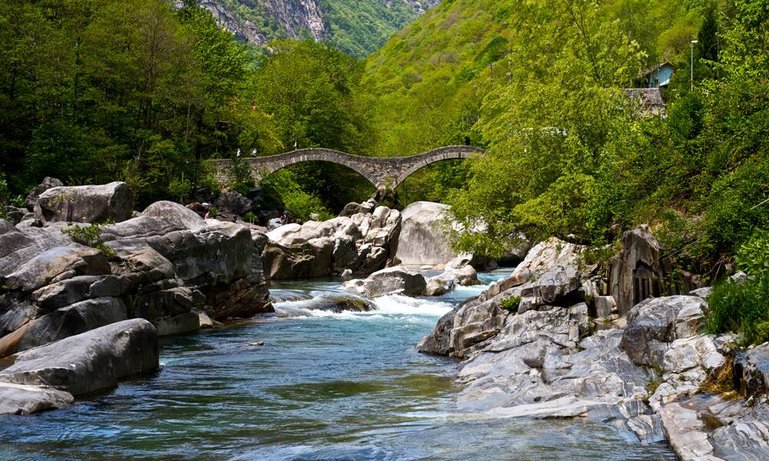 08.tessin_valle_verzasca.jpg