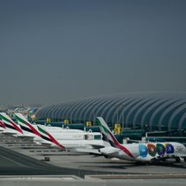 Der Stillstand am Flughafen Dubai ist vorbei: Flugzeuge der Airline Emirates fliegen wieder.