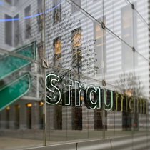 Wieder auf Erfolgskurs: Straumann-Aktien befinden sich im Steigflug. Keystone