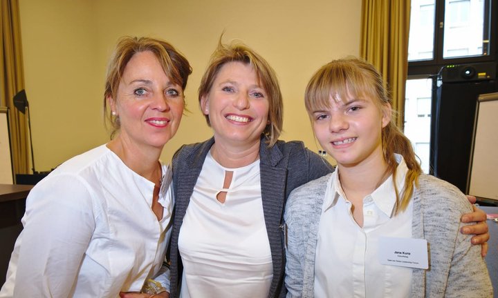 slf2016_1221_0.jpg