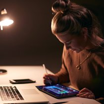 Schon in der obligatorischen Schule und an Berufsschulen müsste Allgemeinbildung in Finanzfragen längst fester Bestandteil des Lehrplans sein.