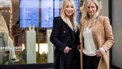 Haben gut lachen: Haleh (r.) und Golnar Abivardi.