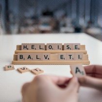 Aktuelles Beispiel: Was passiert mit den Markennamen, wenn zwei bekannte Versicherungen wie Baloise und Helvetia fusionieren?