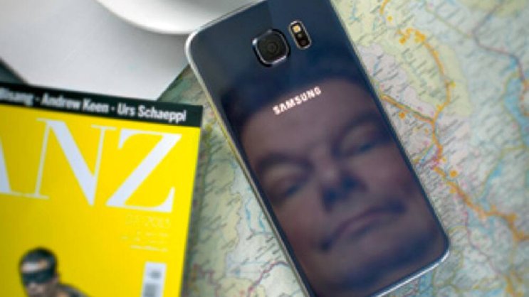 Das Samsung Galaxy S6 im Crash Test.Nik Hunger