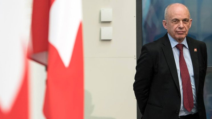 14. Februar: Bundesrat Ueli Maurer präsentiert den Milliarden-Überschuss.