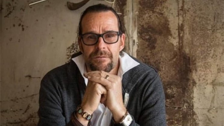 Hotelier und Architekt Heinz Julen will das Problem auf Zermatter Boden lösen und das Dorf entlasten.