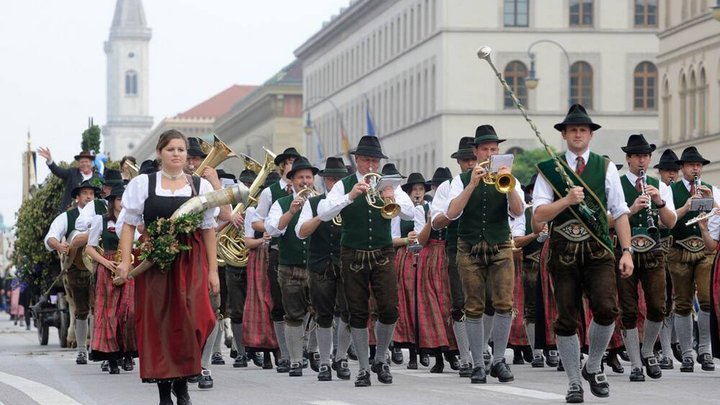 wiesn_trachtenumzug.jpg