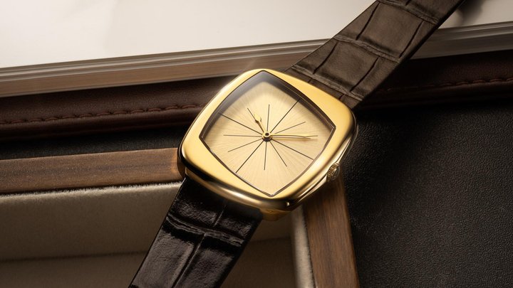 Standard Gold - Lifestyle-2.jpg