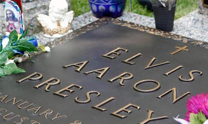 elvis_presley_12.jpg