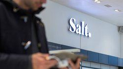Salt: Abgänge in der Geschäftsleitung, weiterer Stellenabbau. Keystone