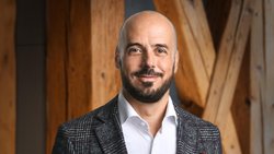 portrait_TDA.jpg