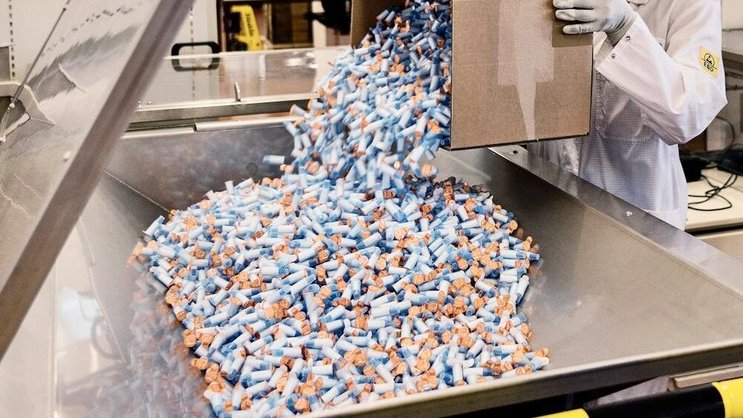 Platz 1: Ypsomed CEO Simon Michel konnte jüngst einen Grossauftrag von Novo Nordisk bekannt geben. Der dänische Pharmakonzern ist dank Medikamenten gegen Fettleibigkeit auf Erfolgskurs. Davon profitiert Ypsomed.