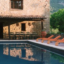 ENTSCHLEUNIGUNG Die restaurierte Farm Off Grid Girona zelebriert das langsame Leben und verbindet ihre Gäste mit der Natur.