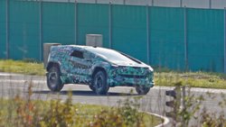 Der Erlkönig des Ceer-Motors-Modells spaltet die Designwelt.