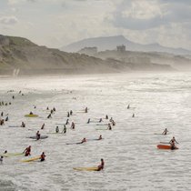 SURFKULTUR In Biarritz bestimmen die Wellen den Alltag.