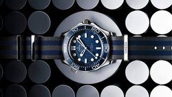 Seamaster Diver 300M, die Uhr mit Nato-Bändeli zum 60-Jahr-Jubiläum von James Bond.