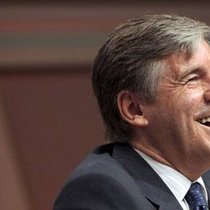 Josef Ackermann verzichtet auf das Verwaltungsrats-Präsidium bei Zurich Financial. (Bild: Keystone)