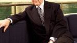 Bob H. Burns vor der Villa Feltrinelli.