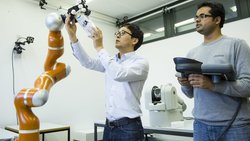 EPFL-Forscher: Die ETH in Lausanne ist führend in der Robotik und auf internationale Studierende und Fachkräfte angewiesen.