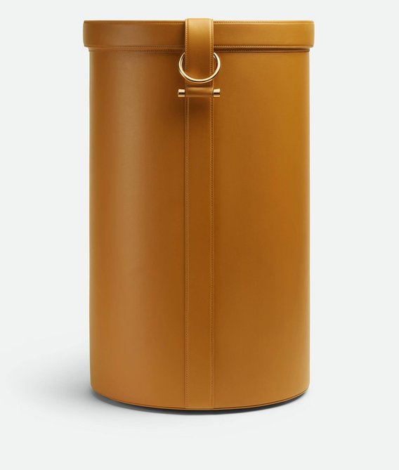 Ab ins Körbchen: Bottega Veneta Laundry Basket, 5300 Fr.