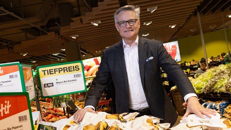 Bild: Philippe Rossier fuer SoBli, 09.12.2024, Zürich, Migros-Chef Mario Irminger, 59. Mit Thomas Schlittler