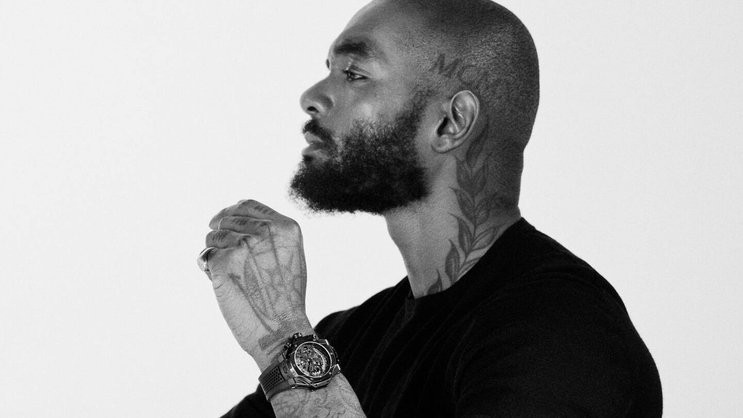 Designer Samuel Ross prägte 2019 als Gewinner des Hublot Prize und als Markenbotschafter mit. Am Handgelenk: «seine» Big Bang Unico SR A.