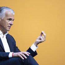 Sergio Ermotti spart nicht mit Pathos: Die Rettung der Credit Suisse sei einer der schwierigsten Momente der modernen Schweizer Finanzgeschichte gewesen, schreibt er in einem internen Mail.