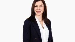 «Die beste Offerte ist nicht zwingend die günstigste, sondern die mit dem grössten Nutzen für Versicherte», erklärt Larticia Raboud.
