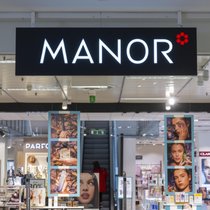Manor schliesst drei Standorte ab 2027.