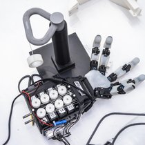 Maschineningenieure orientieren sich für Roboterhände zunehmend an der menschlichen Anatomie.