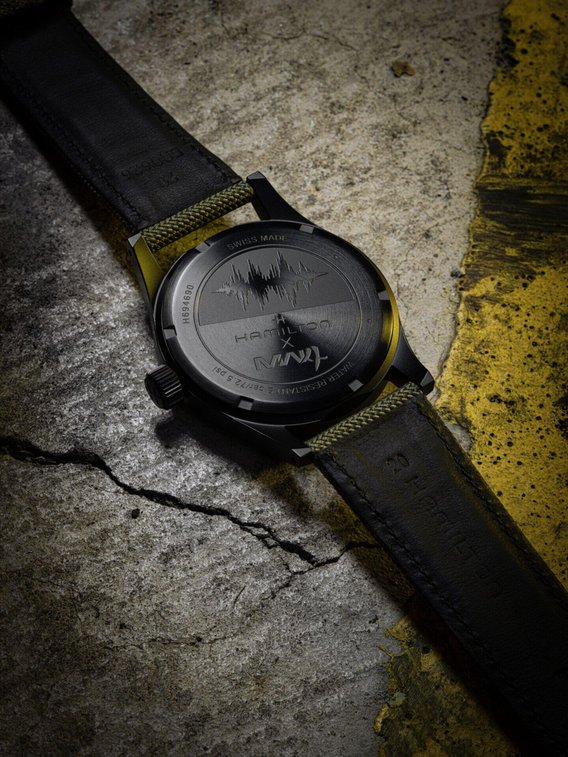 Die Hamilton Khaki Field von unten.