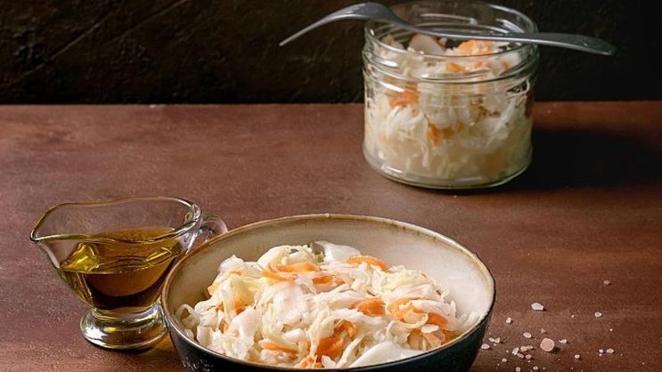 Die Anhänger dieser Ernährungsweise sind offenbar zu dem Schluss gekommen, dass die gesundheitlichen Vorteile von Sauerkraut den leicht schwefelartigen Geruch überwiegen.