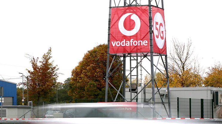 Funkmast von Vodafone in Deutschland: Die Firma liebäugelt offenbar mit einem Schweizer Markteintritt.