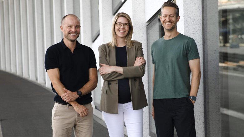 Das Gründerteam von Jungkraut Andreas von Muralt, Julia Lüscher und Luca Mijnssen (v. l. n. r.), stemmen das Unternehmen aus eigener Kraft.