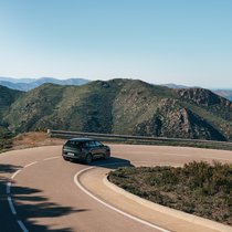 Schweizer Autofahrerinnen und Autofahrer legen durchschnittlich weniger als 40 Kilometer pro Tag zurück. Warum also beschäftigt uns die Reichweite trotzdem so stark?
