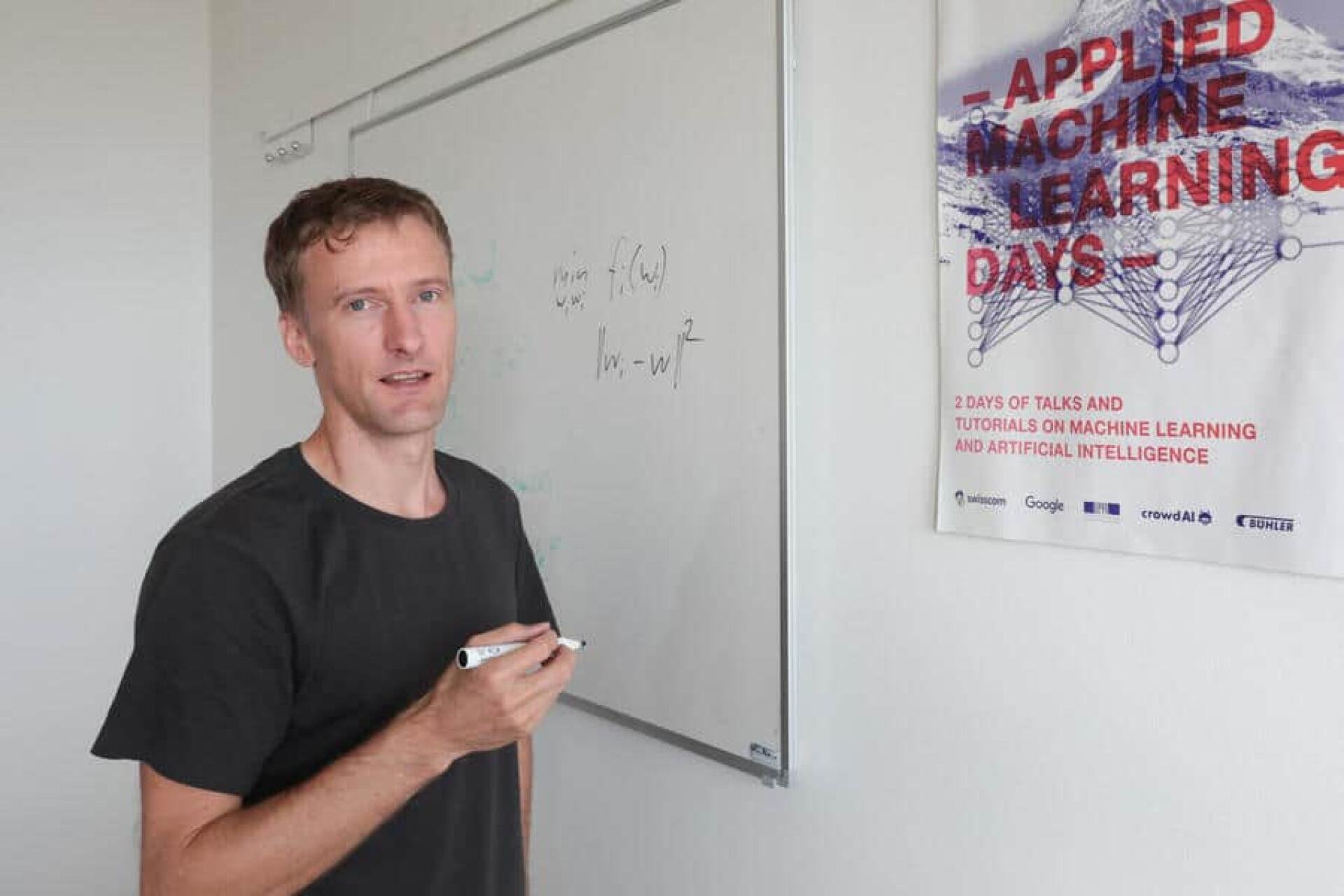 «Ich bin in keiner Weise von amerikanischen Big-Tech-Firmen abhängig»: Martin Jaggi, EPFL-Forscher
