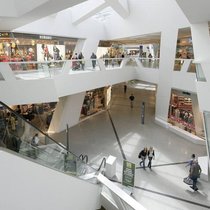 Shopping-Center Westside bei Bern: Der Online-Handel holt auf. (Bild: Keystone)