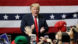 Donald Trump, der mit Executive Orders am Parlament vorbei regiert.