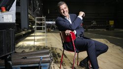 Matthias Schulz leitet seit August 2025 das Zürcher Opernhaus. Zuvor war er Intendant der Berliner Staatsoper Unter den Linden.