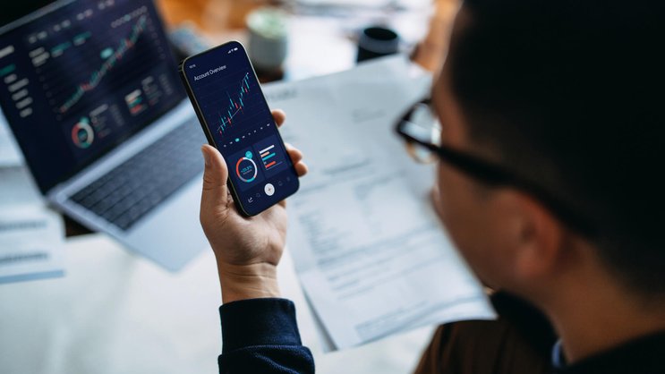 Eine App für alle Konten? Das Versprechen von Multibanking ist gross, doch bislang stösst die eher magere Schweizer Umsetzung auf wenig Interesse.