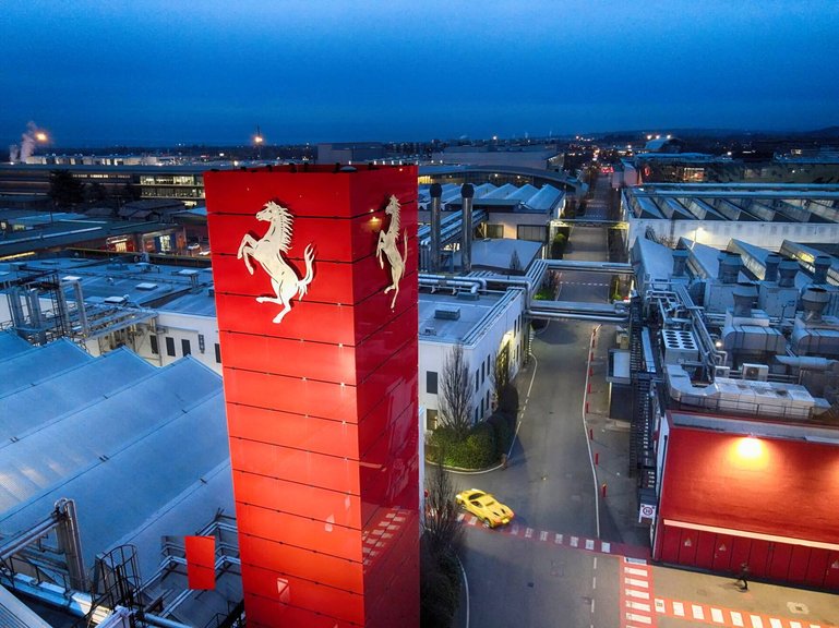 Die Fabrik in Maranello ist das Zentrum der legen­dären italienischen Sportwagenmarke.